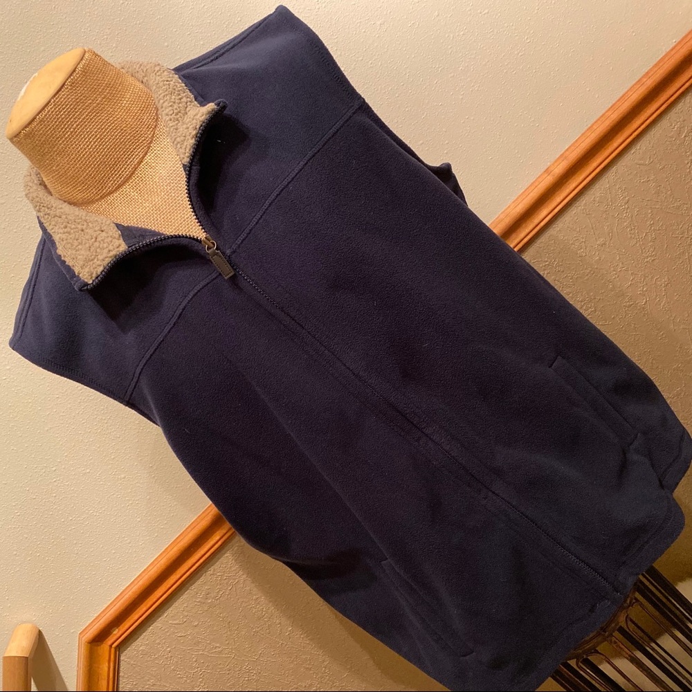 Vest by Outdoorlife classic look.